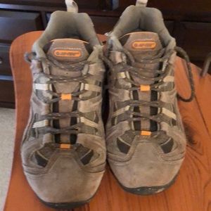 Hi-Tec hiking shoes. Men’s 11.5 Gray and orange